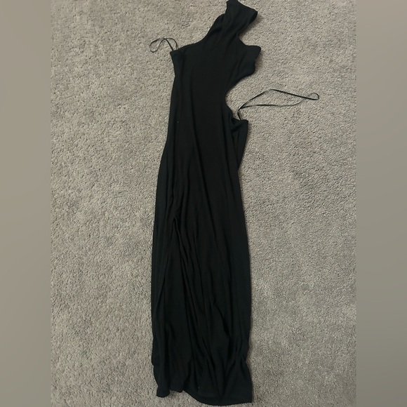 Abercrombie & Fitch Dresses & Skirts - Womens black long cut out dress with slit